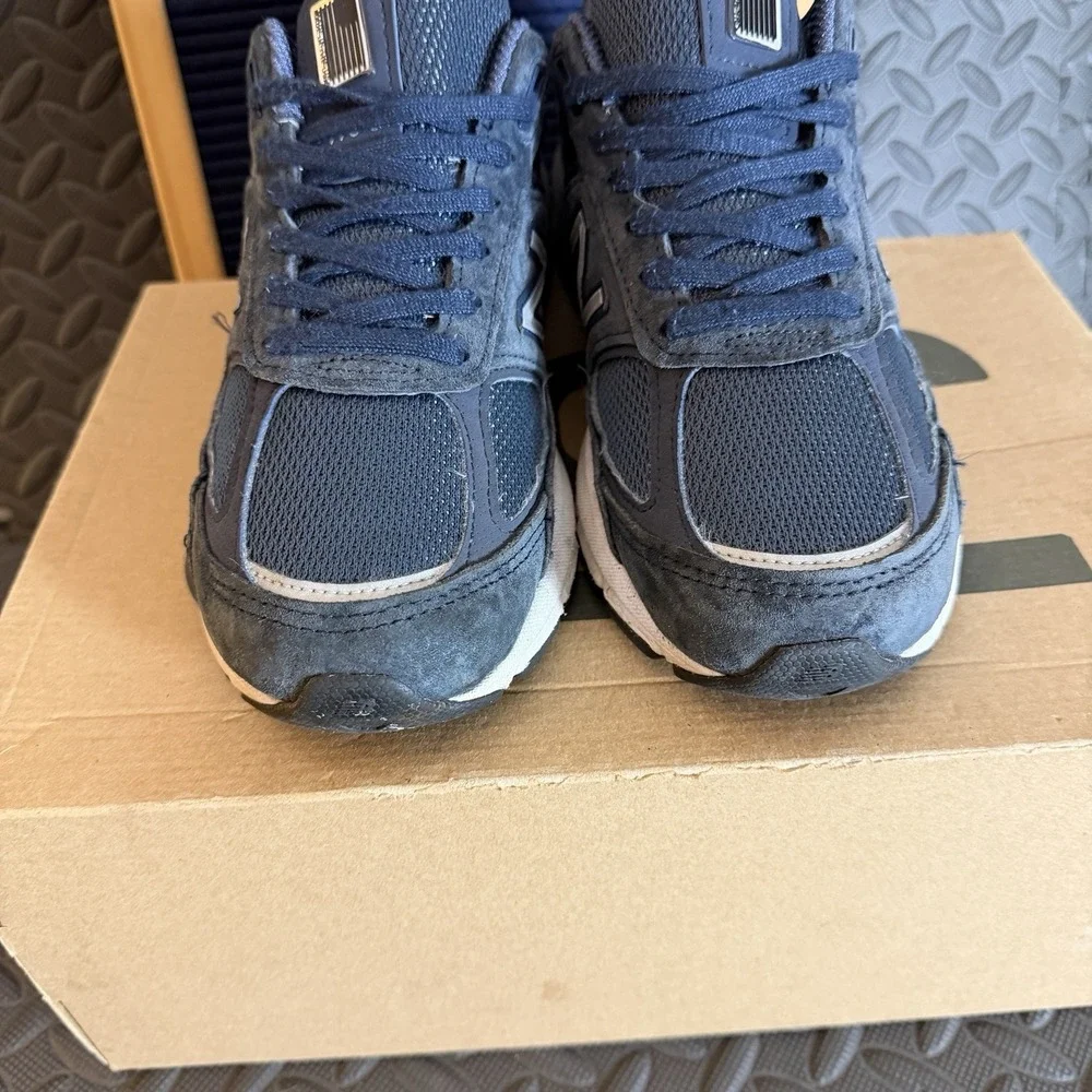 New Balance 990v5 Mede USA Size 8 D Mens Navy Blue Running Shoes M990NV5 GUC!